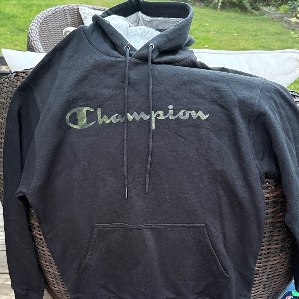Champion Men's Black Hoodie - Picture 10 of 10